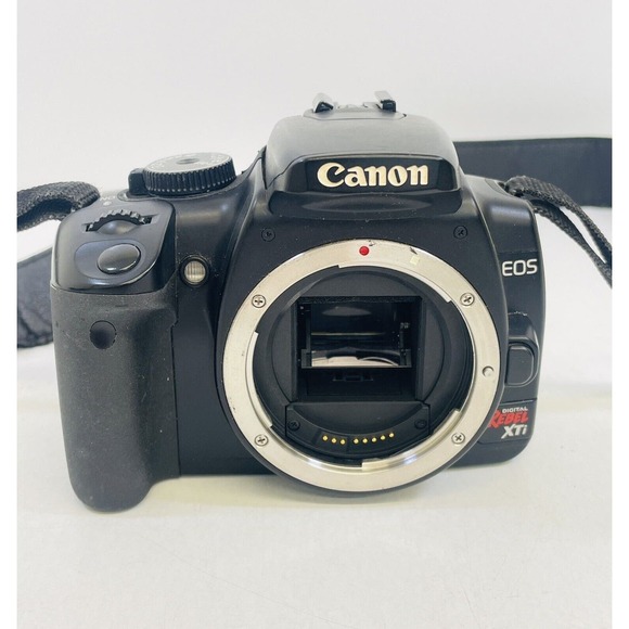 Canon Rebel XTi DSLR 400D Digital Camera For PARTS/REPAIR ONLY